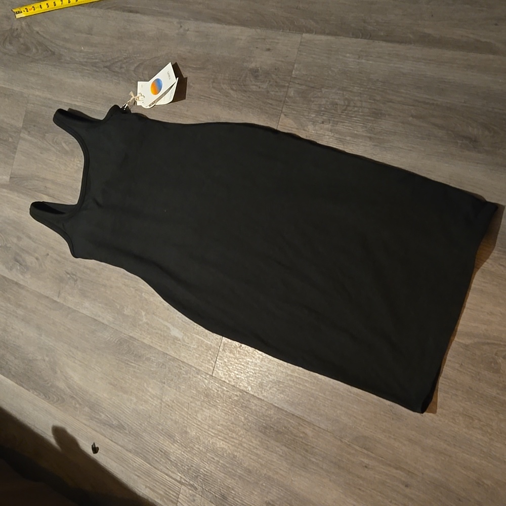 Vuori Black Sleeveless Dress